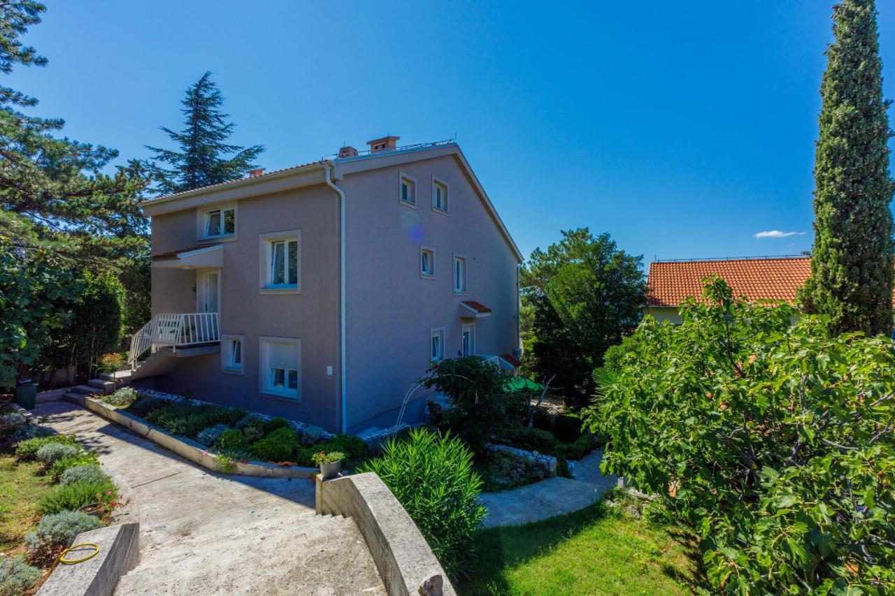 Apartments Robic Selce Bagian luar foto