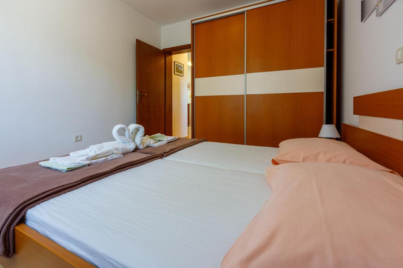 Apartments Robic Selce Bagian luar foto