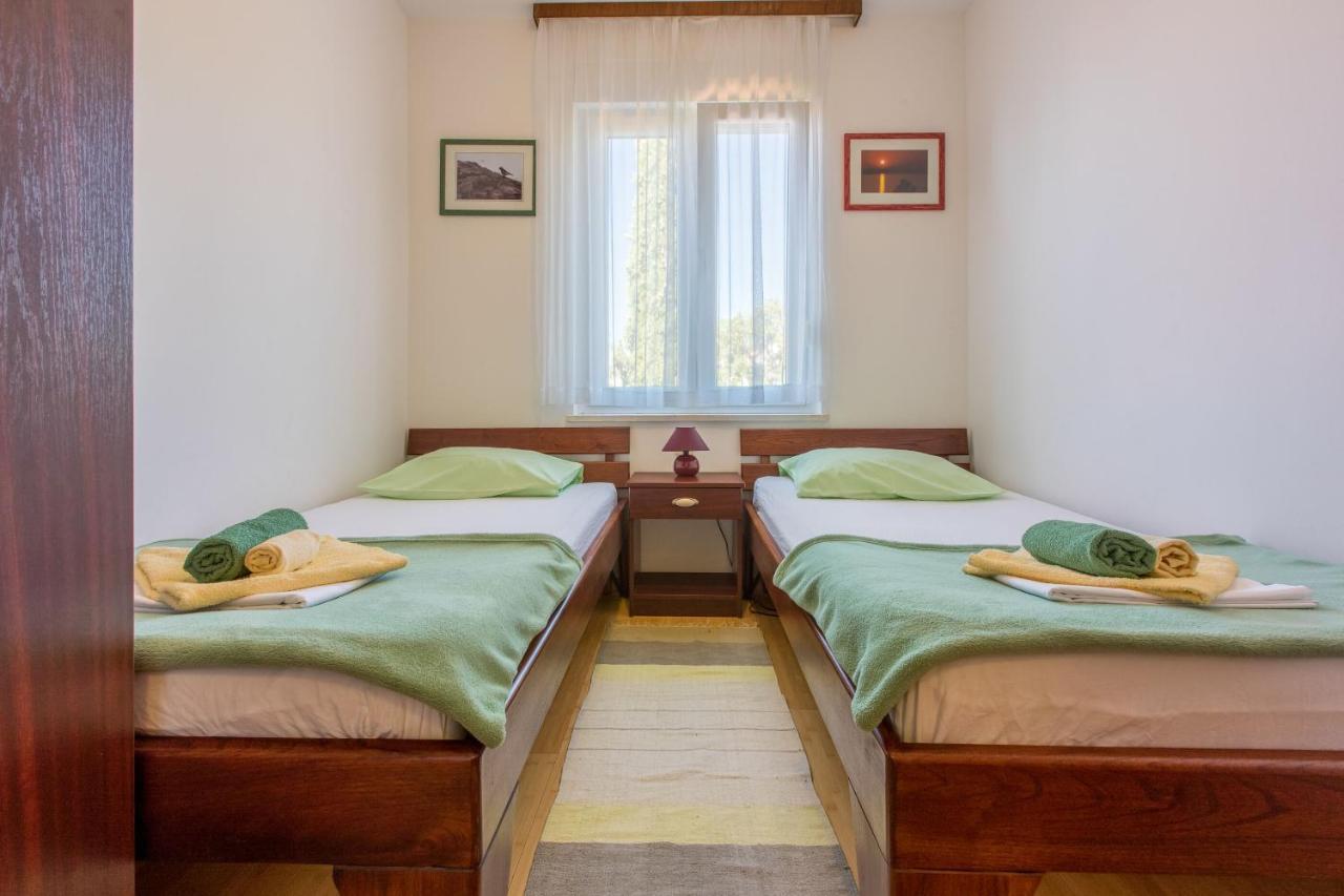 Apartments Robic Selce Bagian luar foto