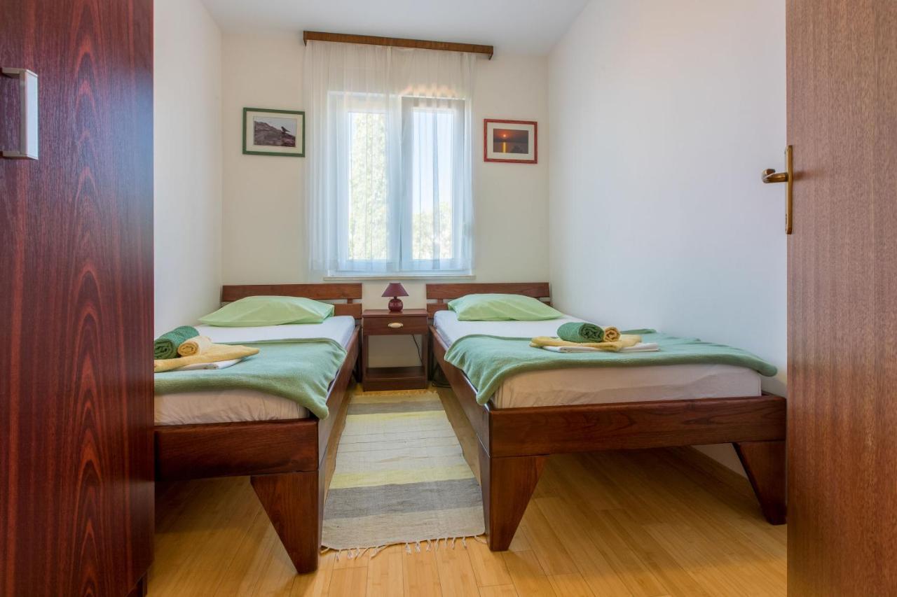 Apartments Robic Selce Bagian luar foto